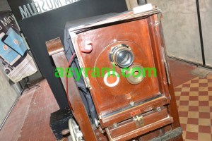 036 old school camera