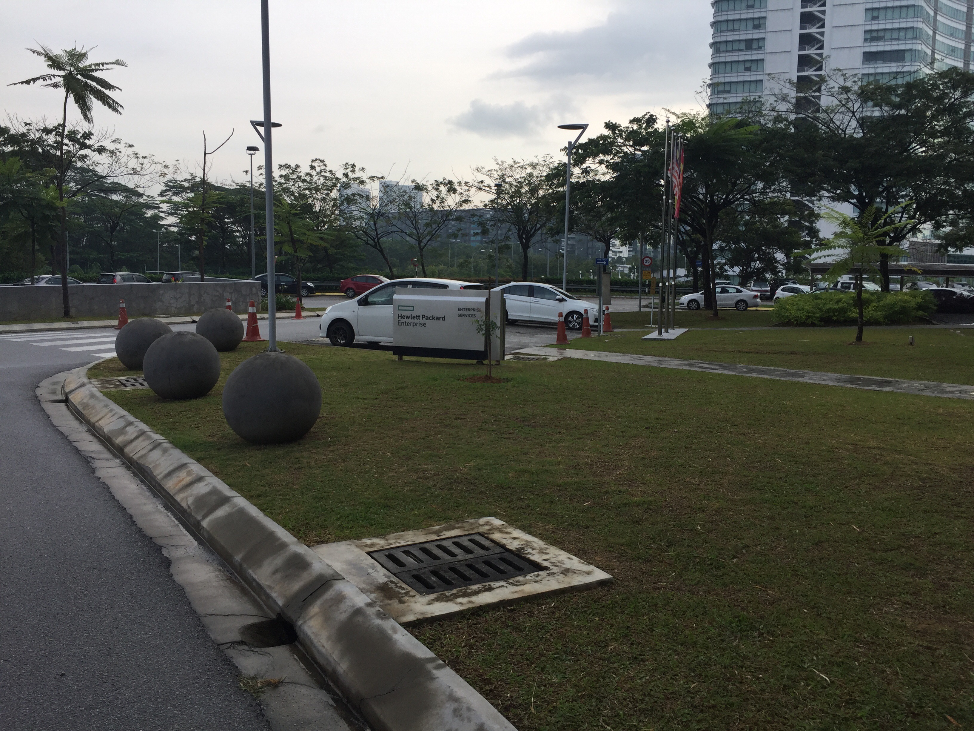 Manusia yang terlalu complex