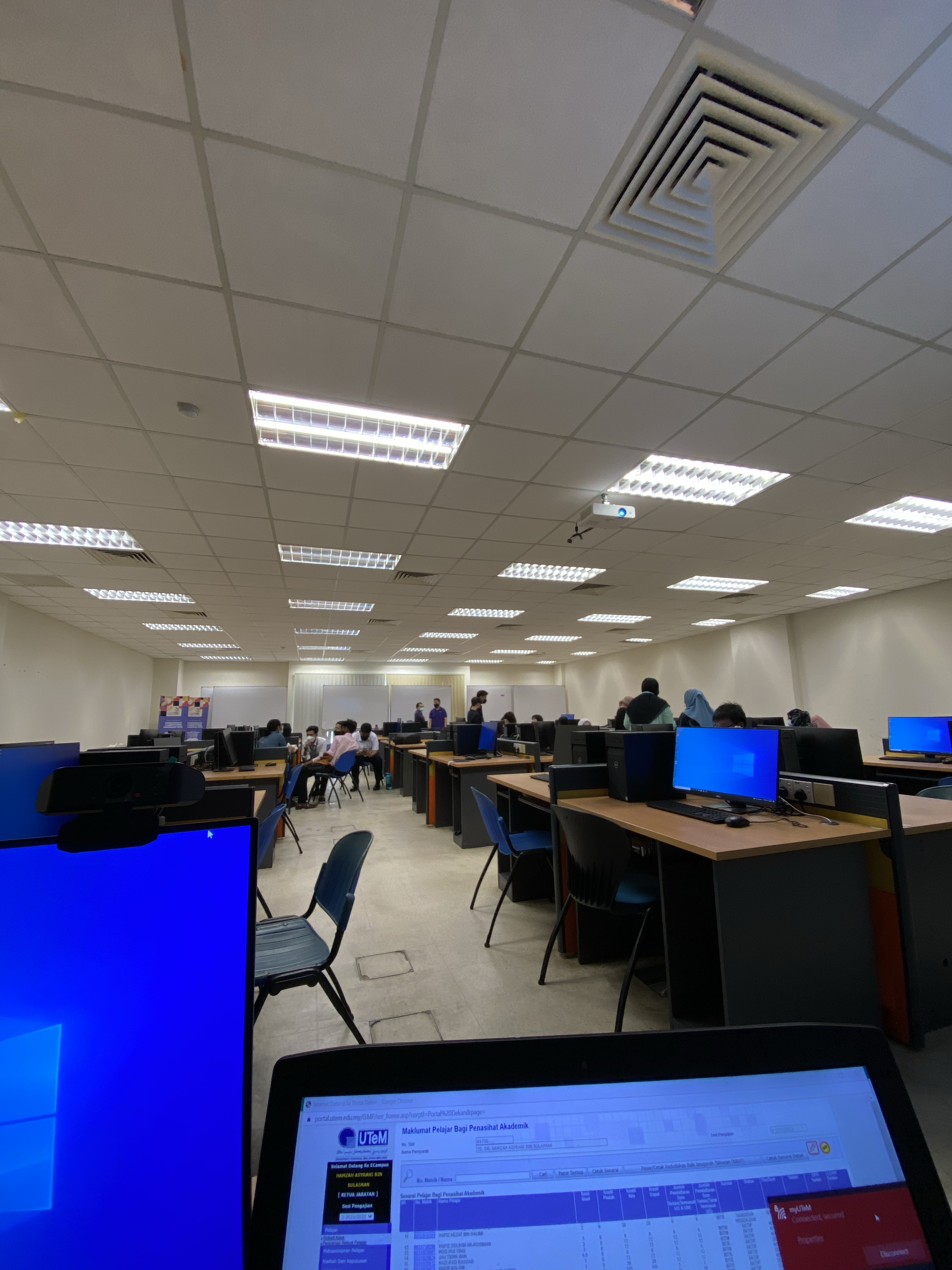 Pekerjaan dan Kehidupan